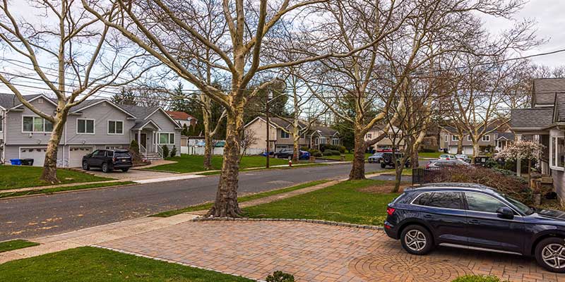 Brick-paver-driveways-have-been-a-staple-in-traditional-and-modern